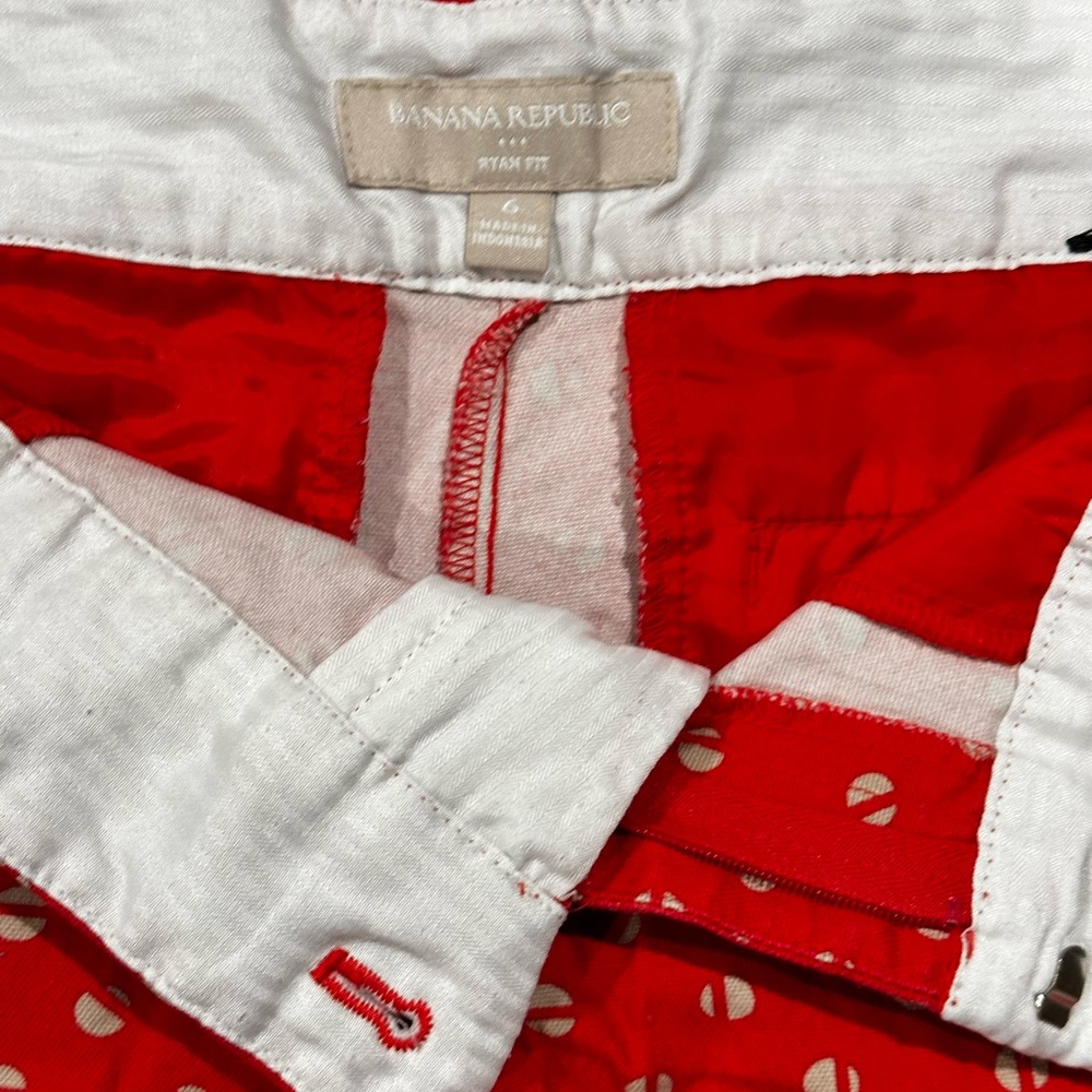 Banana Republic Red Print Shorts Womens 6 Sloan Fit Casual Summer - Picture 3 of 3